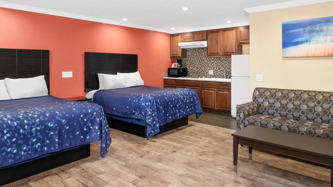 Scandia Motel Carlsbad Zewnętrze zdjęcie
