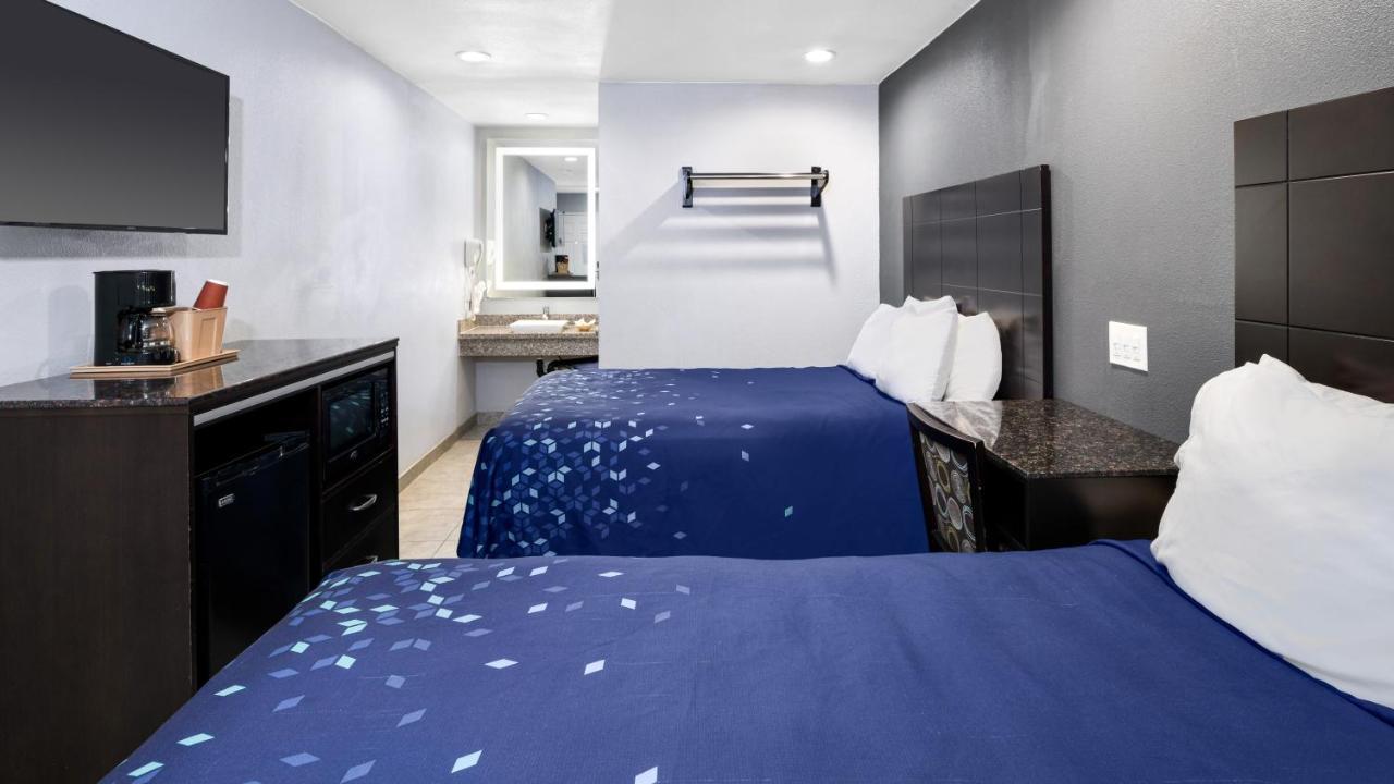 Scandia Motel Carlsbad Zewnętrze zdjęcie