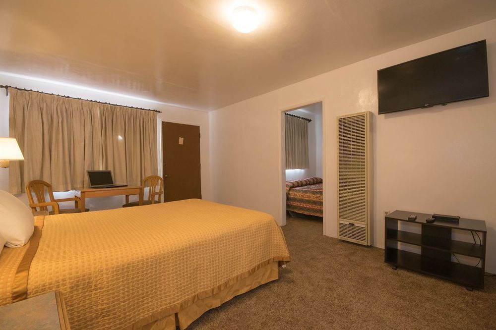 Scandia Motel Carlsbad Zewnętrze zdjęcie