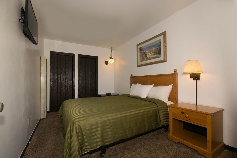 Scandia Motel Carlsbad Zewnętrze zdjęcie
